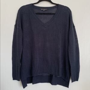 Navy WIlliam B V-Neck Long Sleeve Sweater M